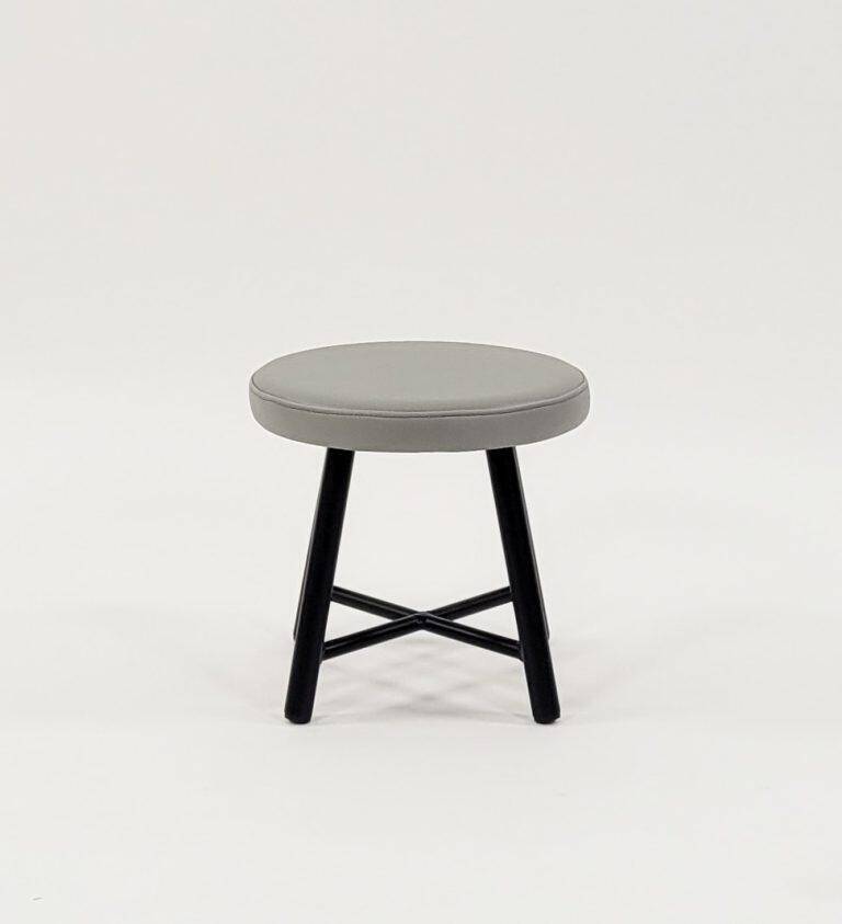 Luna stool 3