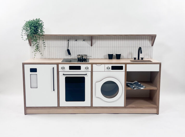 Infant & Toddler Kitchen (Four-Bay)4